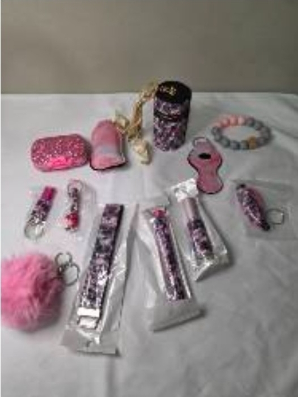 Kids Pink Accessory Gift Set - Assorted Pink Charms & Keychains